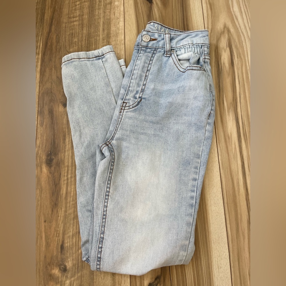 Vanilla star mom jean light wash with rips.
